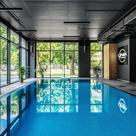 Prestige Luxury Suite- Klimatyzacja, Basen, Jacuzzi, Sauna & Prywatne Miejsce Parkingowe - By Dp * לובלין