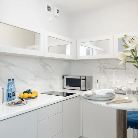 דירה Prestige Luxury Suite- Klimatyzacja, Basen, Jacuzzi, Sauna & Prywatne Miejsce Parkingowe - By Dp