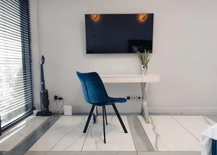 شقة Prestige Luxury Suite- Basen, Jacuzzi, Sauna & Prywatne Miejsce Parkingowe