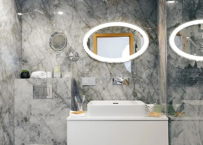 شقة Prestige Luxury Suite- Basen, Jacuzzi, Sauna & Prywatne Miejsce Parkingowe *