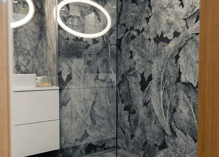 Prestige Luxury Suite- Basen, Jacuzzi, Sauna & Prywatne Miejsce Parkingowe